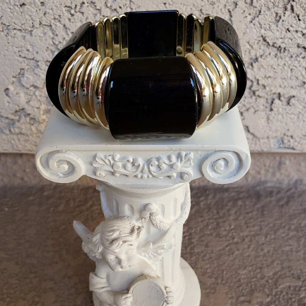 Black with Gold Stretch Bracelet